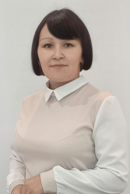 Педагогический работник Мергалиева Алмаш Сериковна